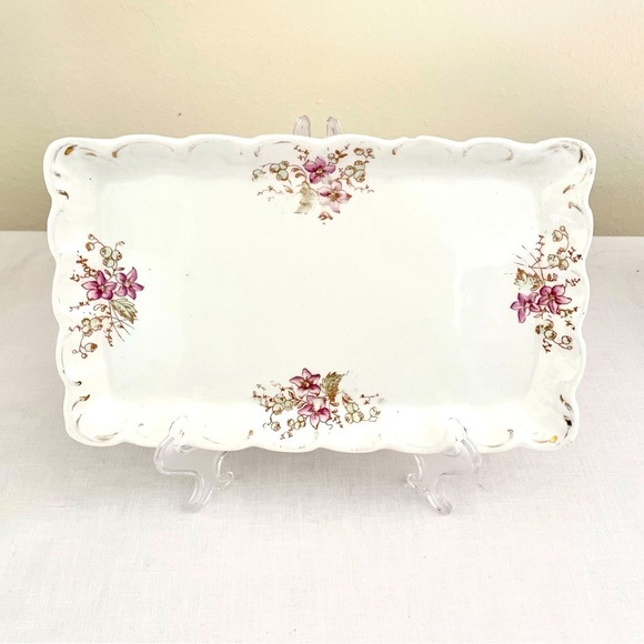 Vintage Warwick Floral Dessert/snack tray, scalloped gold-trimmed edge, 11"x 6" - Picture 1 of 9